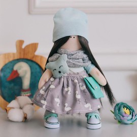 "ART UZOR" Интерьерная кукла "Мягкая кукла Лина" 15,6 × 22,4 × 5,2 см